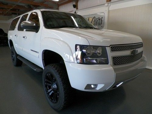 Buy used 2007 Suburban Z71 4x4 lift kit Only 57K Mi. Extra Clean! in