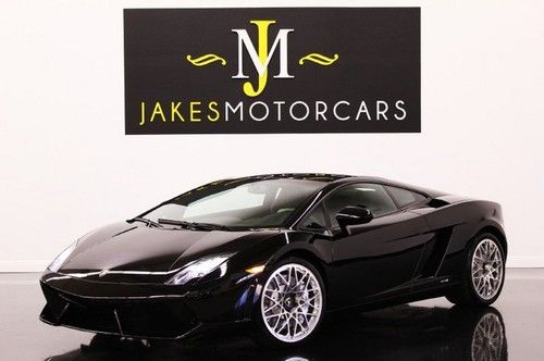 2012 lp550-2 e-gear, only 684 miles, black on white/black, highly optioned!!