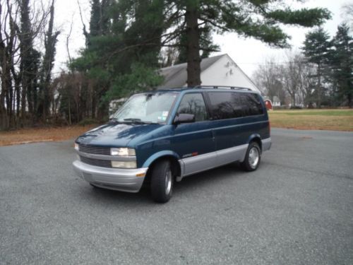 1998 chevrolet astro ls extended passenger van one owner clean carfax awd