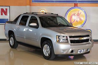 2011 chevrolet avalanche lt! leather seats, dual climate control, fully loaded.