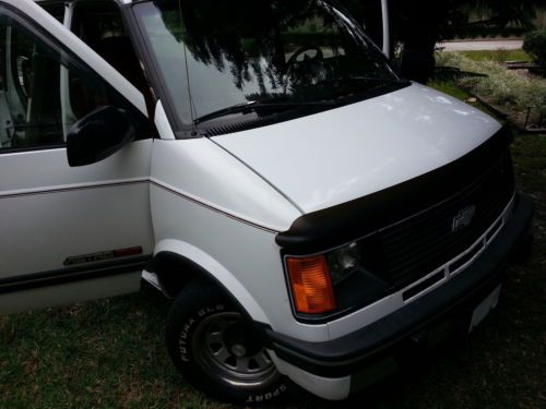 Custom high top chevy astro van with chairlift - $9000 (altamonte springs fl)