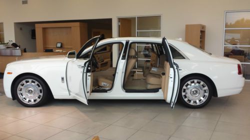 2012 rolls royce extended, immaculate condition, one owner, garage kept