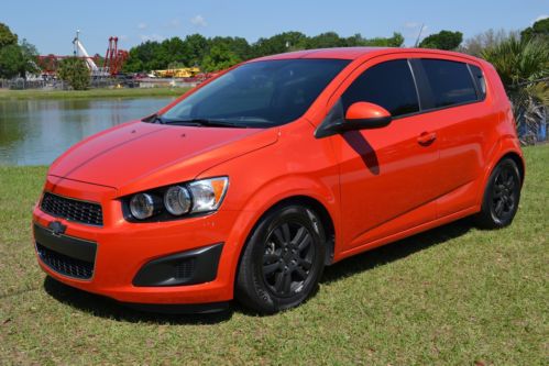 2012 chevrolet sonic lt hatchback 1.4l turbo 6 speed inferno orange 40 mpg!!