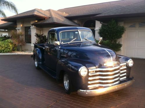 1952 chevrolet pick-up 5 window, excellent paint &amp; interior