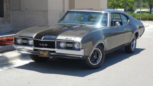 1968 oldsmobile 442 2 dr. holiday coupe   show car