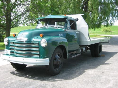 1952 chevrolet flatbed truck