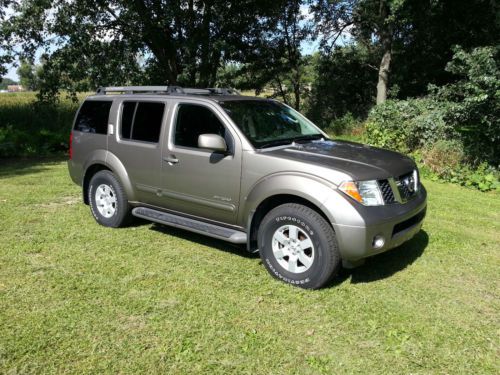 2005 nissan pathfinder se off road edition 4x4 leather sunroof new tires