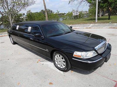 Florida 2006 royale lincoln town car signature private limo 1 owner carfax cert