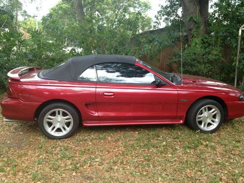 1998 ford mustang convertible (red w/ blk top)