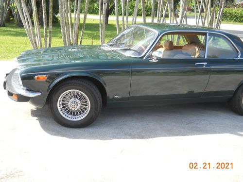 Jaguar 1977 xjc -8