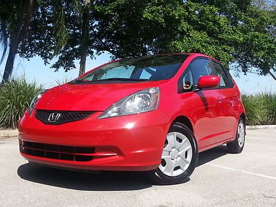 2013 honda fit  33 hwy mpg  automatic transmission and low miles