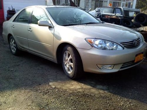 2005 toyota camry ~ top of the line xle ! 1 owner