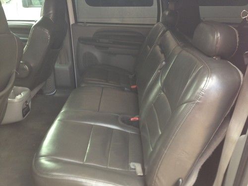 2003 ford excursion xlt dark grey leather interior, 5.4 v8 3rd row seat