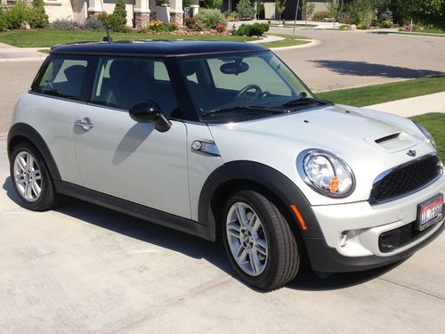 Awesome 1-owner mini cooper s w/low mileage