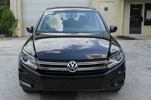 2013 volkwagen tiguan tsi - black/gray/black w/ manufacture warranty