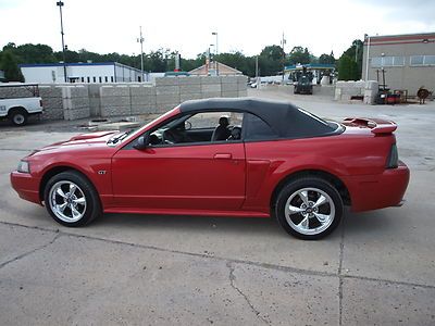 Convertible red 4.6l v8 convertible mustang automatic clean carfax