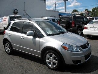 2010 suzuki sx4 touring all wheel drive  automatic low miles very clean car