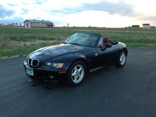 1997 bmw z3 roadster convertible 2-door 1.9l black beauty 5 speed trans 30 mpg