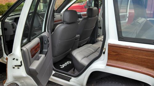 Suv Floor Mats >> Purchase used NO RESERVE 93 Jeep Grand Wagoneer, Wood ... Suv Floor Mats >> Purchase used NO RESERVE 93 Jeep Grand Wagoneer, Wood ...