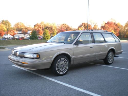 63k original miles &#039;&#039;yes 63k&#039;&#039; third seat-all the bells &amp; whistles &amp;no reserve