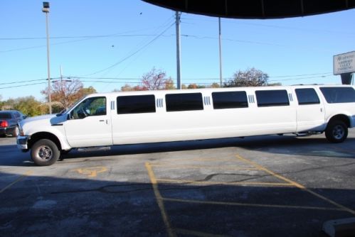 Purchase used LIMO LIMOUSINE FORD EXCURSION 2001 WHITE ...