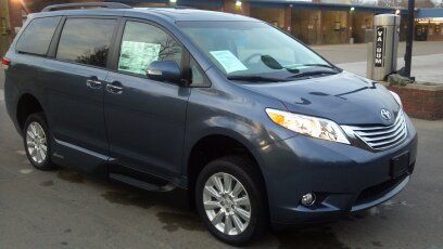 2013 toyota sienna limited handicap accessible conversion, 3900 miles!!!!!!!!!!!