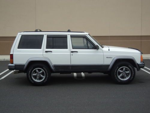 1996 jeep cherokee country 4x4 one owner non smoker accident free no reserve!!!