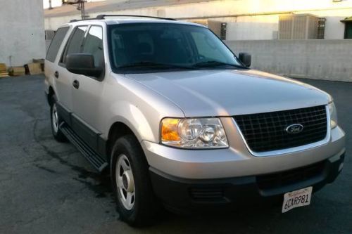 2004 silver ford expedition seats 9, strong v8 triton engine with towing package