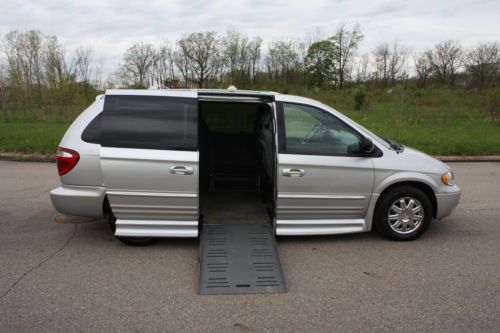 2004 chrysler town and country wheelchair accessible side entry handicap van