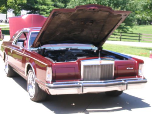 1978 lincoln mark in very nice condition low miles !!