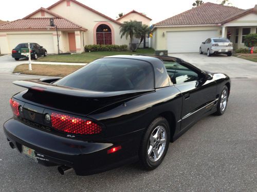 2000 pontiac firebird trans am ttop. only 57,500 miles! 6 speed!