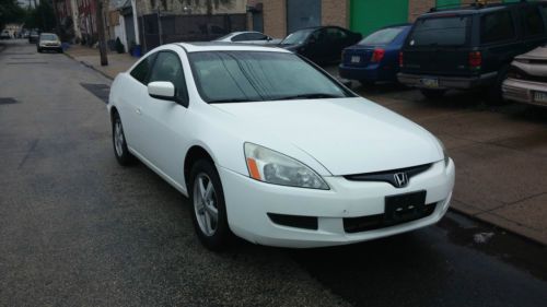 Purchase Used 2004 White Honda Accord Ex Coupe 2 Door 2 4l
