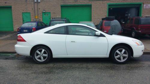 Purchase Used 2004 White Honda Accord Ex Coupe 2 Door 2 4l Vtec