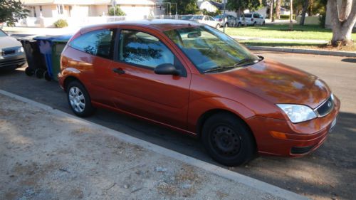 2005 ford focus zx3 se hatchback, automatic with low miles