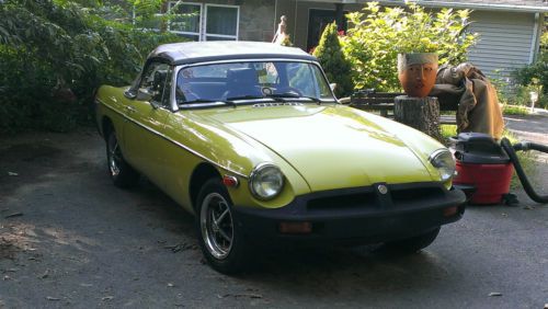 1974 mgb roadster convertible, garage kept! rare citron yellow original paint!!