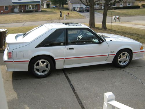 1988 ford mustang gt  "perfect condition" 34,000 actual miles