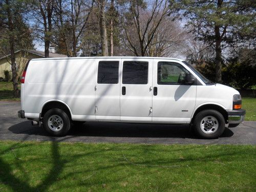 2008 gmc savana 3500 base extended cargo van 3-door 6.6l v8 duramax diesel