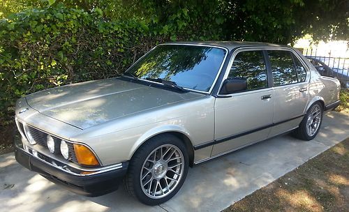 1985 bmw 735i sedan 4-door 3.5 liter