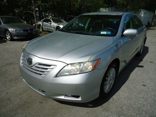 2007 toyota camry le sedan 2.4l 4cyl. drives great! one owner! no reserve!!!!!!!