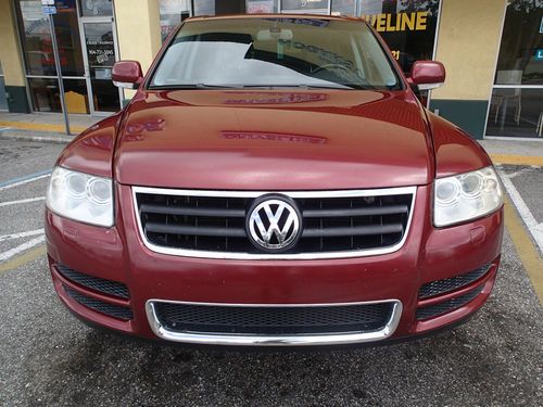 2005 volkswagen touareg - sunroof, leather, warranty, we finance!! must see!