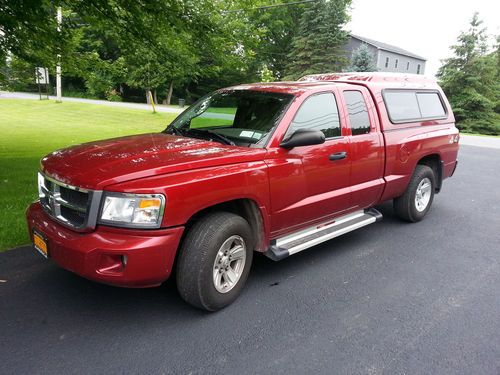 Low miles extended cab, heated cloth seats, power windows, keyless entry