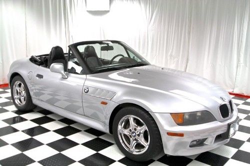 1997 bmw z3 1.9l 4cyl - great condition - heated seating - silver/black - call