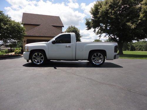 2008 chevrolet silverado 1500, lowered, 22" wheels, leather, tinted windows