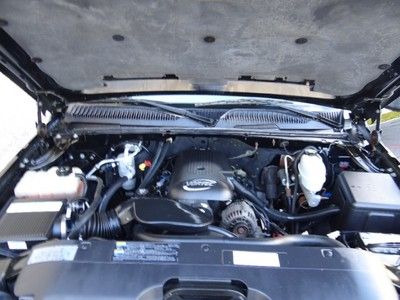 Buy used 2004 Chevrolet Silverado 2500 Crew Cab LT Leather Bed Cover