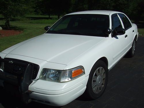 2008 ford crown victoria police interceptor 2 sets of seats, front pusher, cage