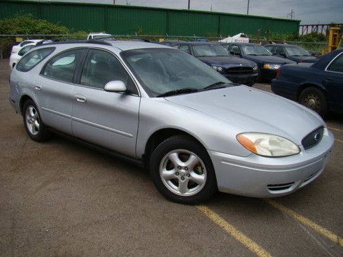 2004 ford taurus se wagon 4-door 3.0l