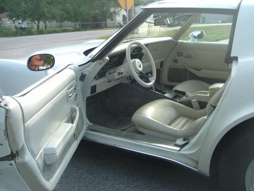 1980 Chevrolet Corvette Base Coupe 2-Door 5.7L, image 4
