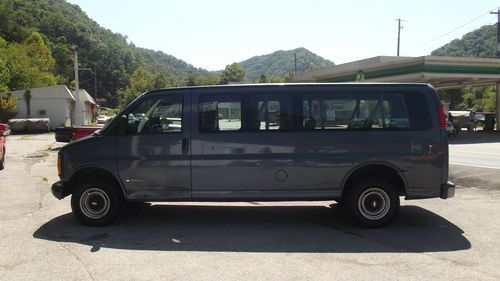 chevrolet 15 seater van