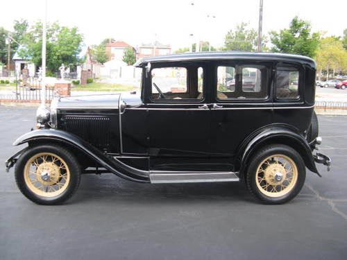 1930 ford model a - three window fordor town sedan - murray body
