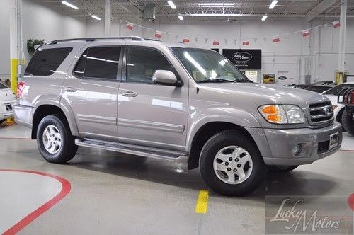 2001 toyota sequoia v8 limited, 1-owner, heated leather, tow pkg,sunroof,3rd row